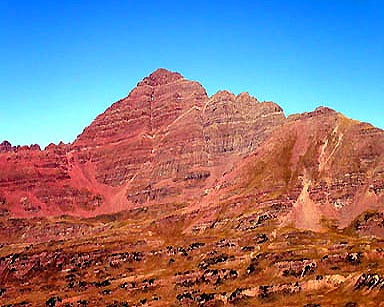 Maroon Peak clearly states its dominance of the area when seen from Belleview's northwest ridge