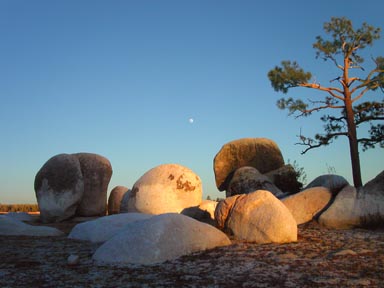 Some of the beautiful boulders at Laguna Hanson